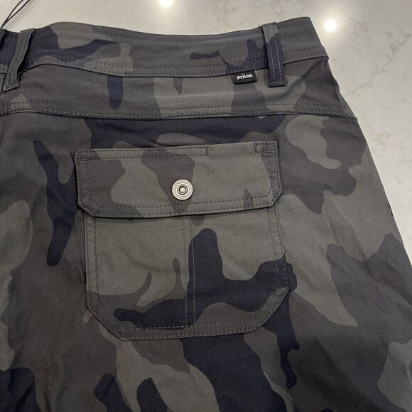 Prana Womens Halle Short Plus II Camo 20 W x 7" Standard Fit Stretch UPF Shorts - Picture 5 of 16